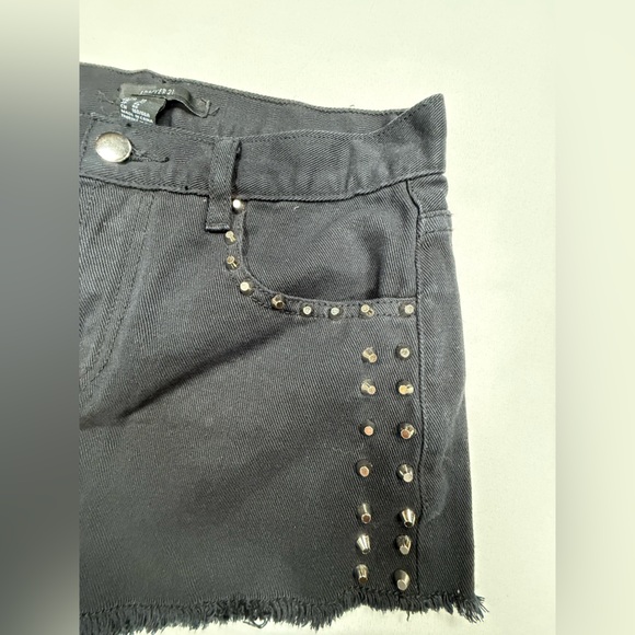 Forever 21 Black Studded Cutoff Denim Shorts - Picture 4 of 6